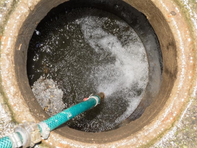 MANUTENÇÃO PREVENTIVA DE ESGOTOS E TUBULAÇÕES: COMO EVITAR O ENTUPIMENTO E REAGIR ANTES QUE VIROU EMERGÊNCIA