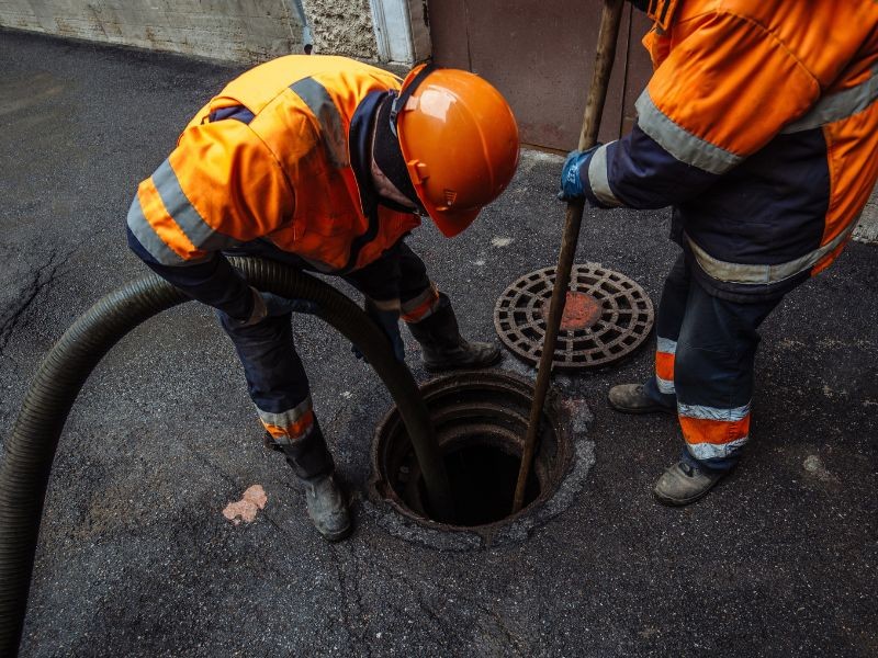 Limpeza e Desentupimento de Caixa de Passagem